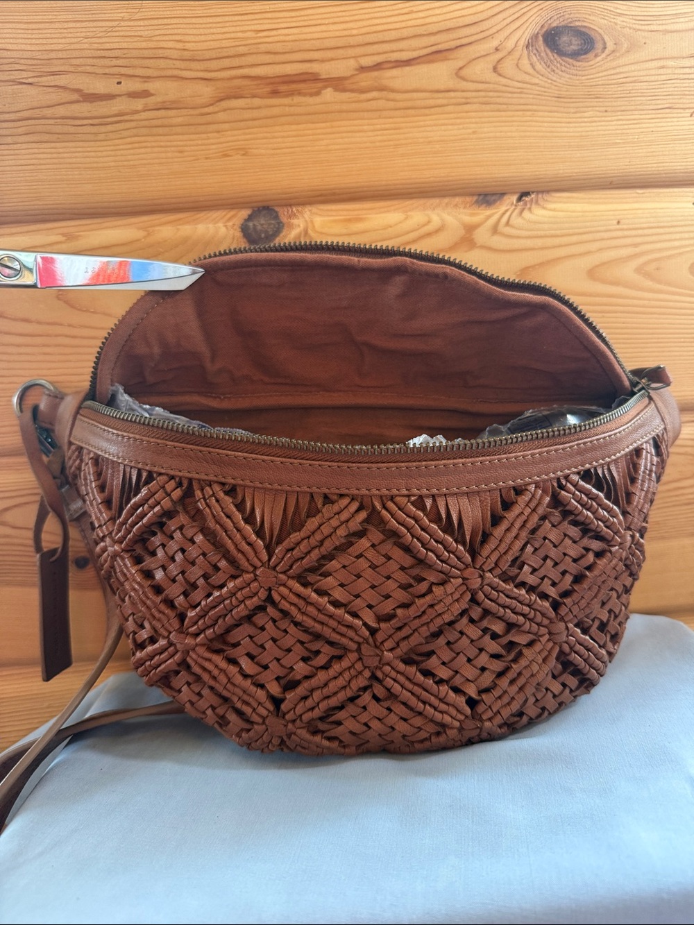 Shyanne Women's Western Heritage Woven Leather Sling Bag - Picture 6 of 11
